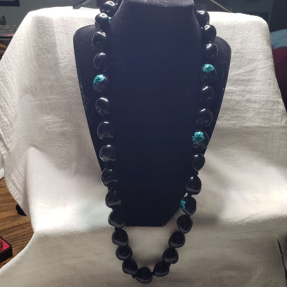 Beautiful Black Chunky Hawaiian Kukui Nut Lei Necklace with Ribbon Closure - Picture 1 of 8
